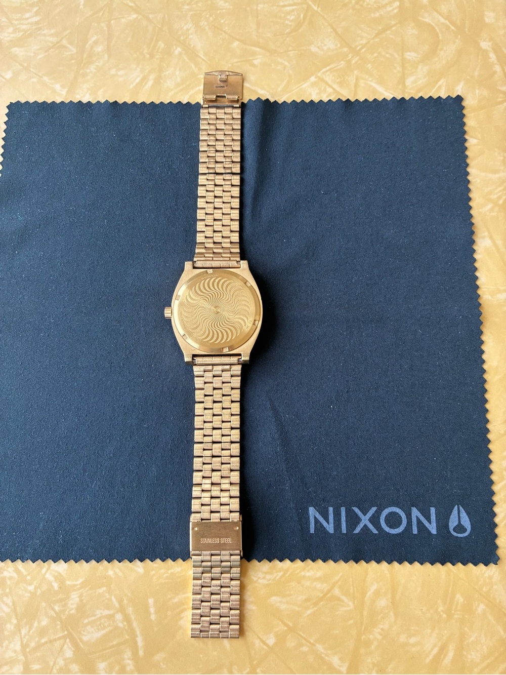 Nixon Spitfire Time Teller  – Gold/Fireball - Picture 5 of 5